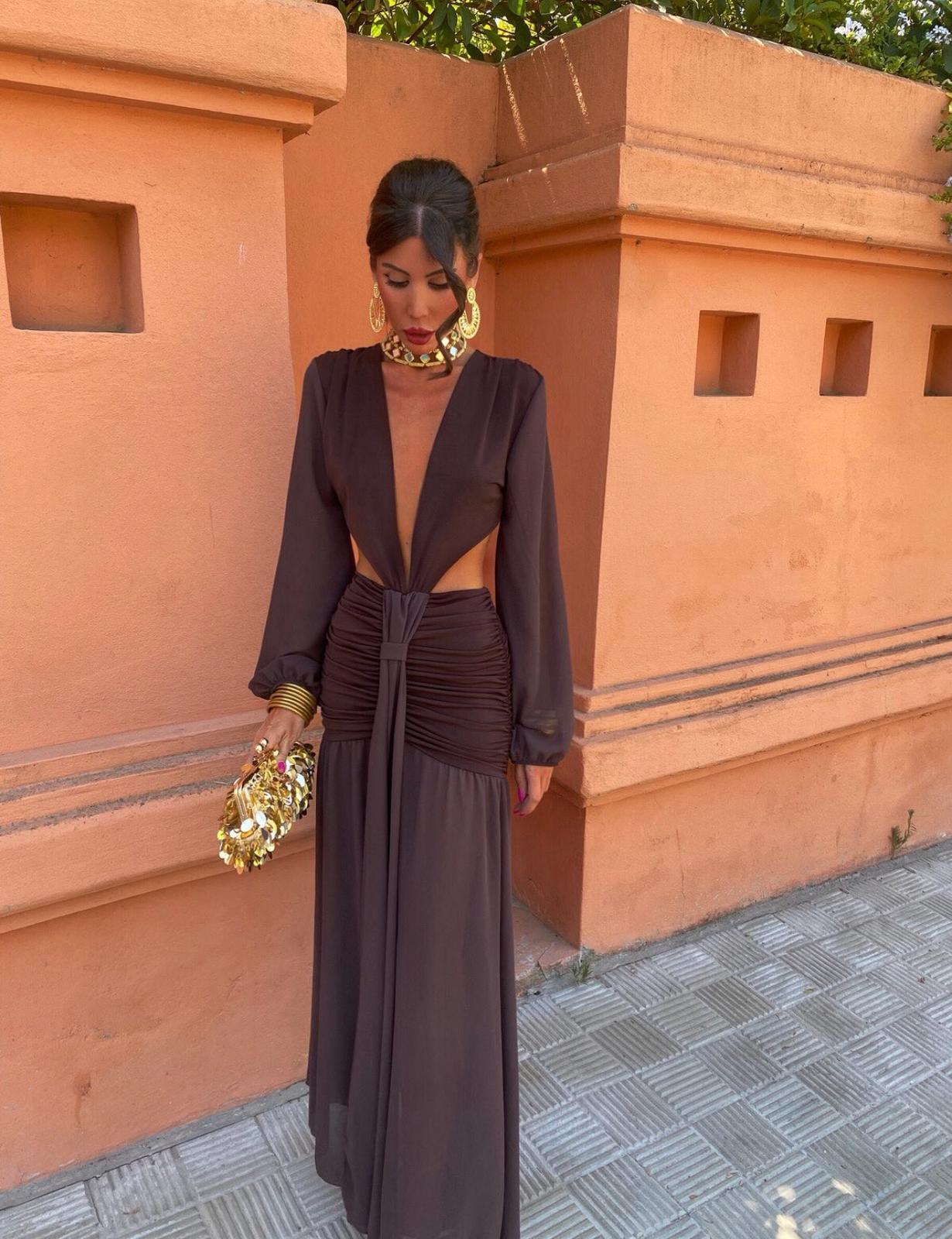 Loriane Maxi φόρεμα με cut-out λεπτομέρειες και βαθύ ντεκολτέ