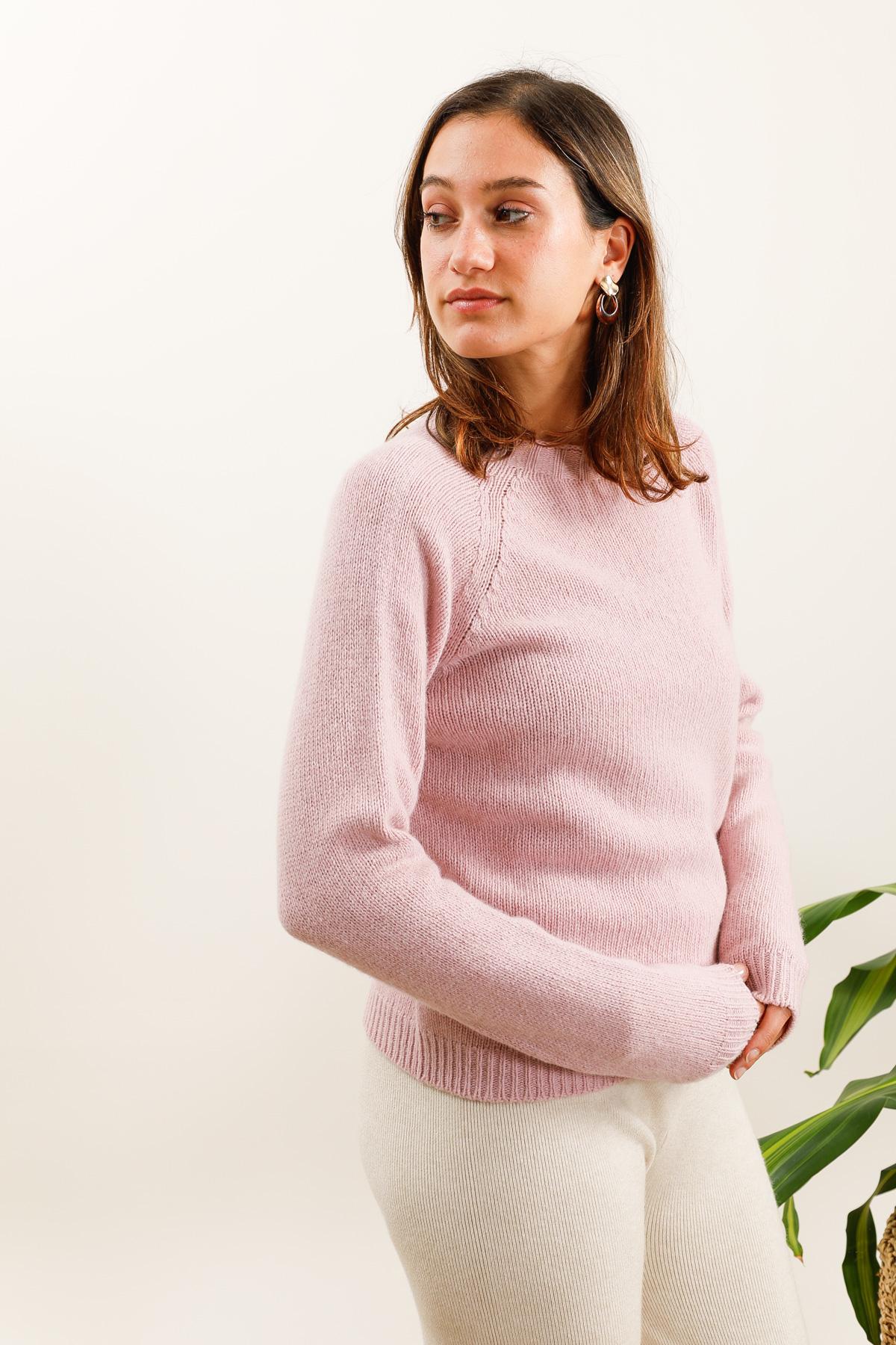 Απαλό πλεκτό πουλόβερ – Ροζ, Μπεζ και Μαύρο - Image 6