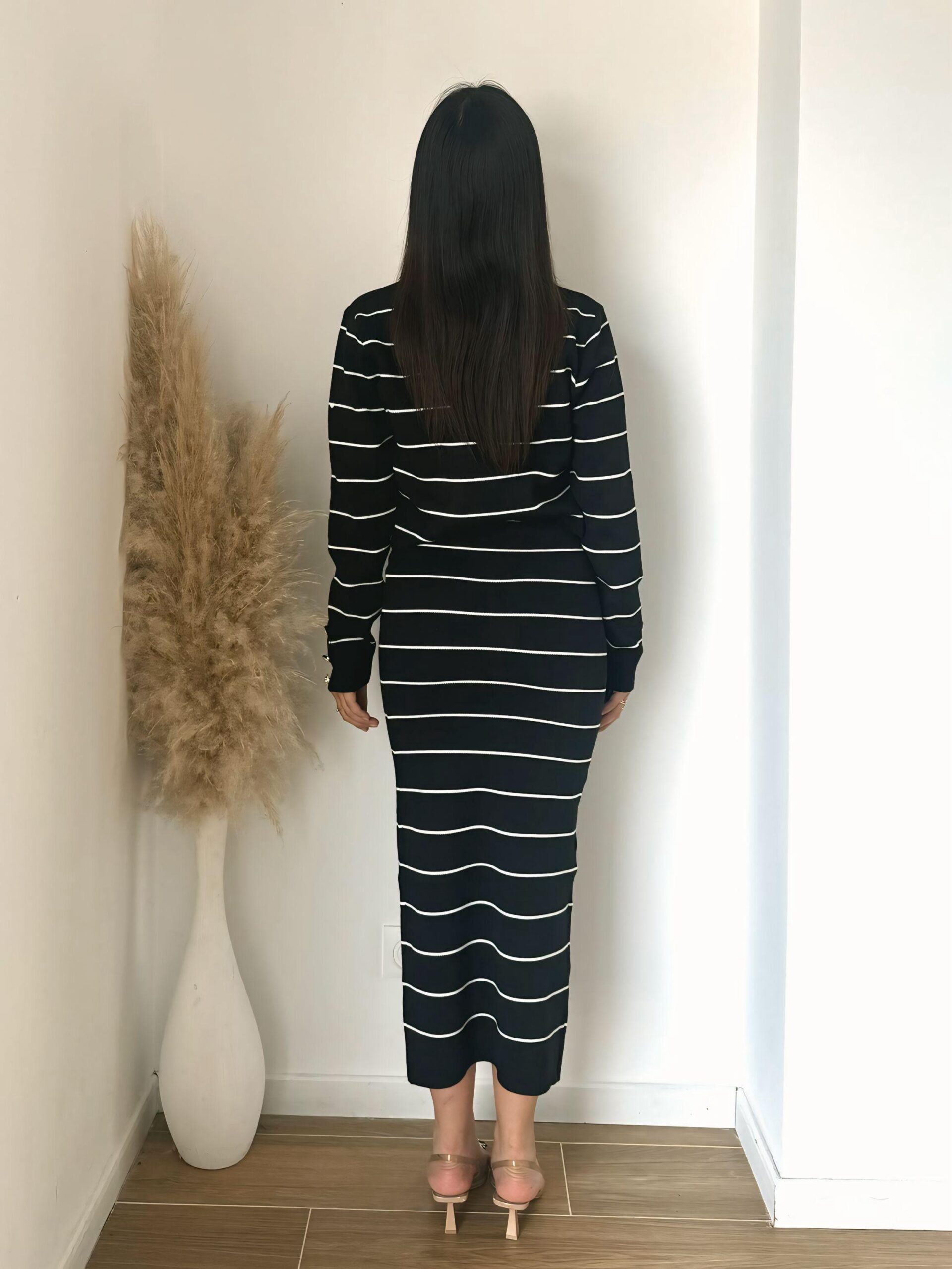 Koolook Ασπρόμαυρο ριγέ σετ φούστα & σακάκι - Image 2