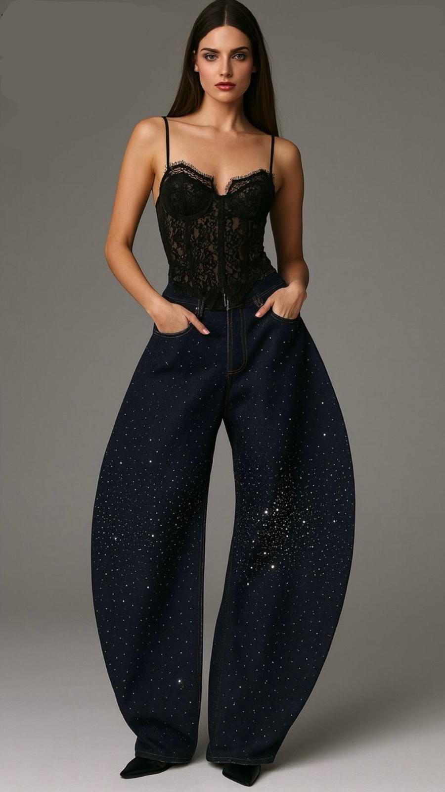 Ψηλόμεσο τζιν με φαρδύ κόψιμο και στρας